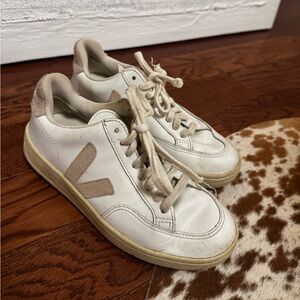 Veja v-12 Women’s White Sable Leather Sneaker